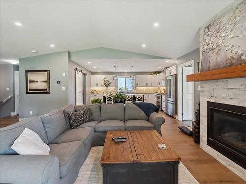 2526 Silver King Road, Nelson, BC - Indoor Photo Showing Living Room With Fireplace