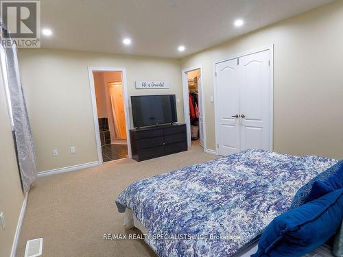 10 Banington Crescent, Brampton, ON - Indoor Photo Showing Bedroom