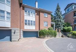 33 DURHAM Private  Ottawa, ON K1M 2J1