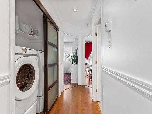 Salle de lavage - 9650 Rue Riverin, Brossard, QC - Indoor Photo Showing Laundry Room