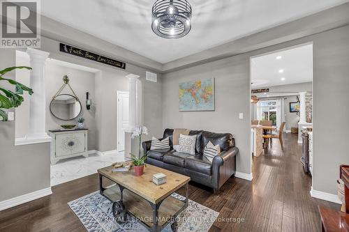 26 Harvest Gate, West Lincoln, ON - Indoor Photo Showing Living Room