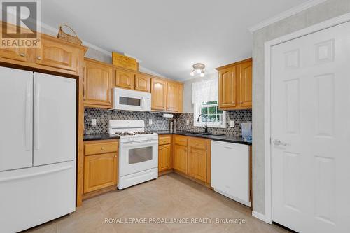 A3 - 153 County Road 27 Road, Prince Edward County (Hillier), ON - Indoor Photo Showing Kitchen With Double Sink