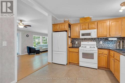 A3 - 153 County Road 27 Road, Prince Edward County (Hillier), ON - Indoor Photo Showing Kitchen