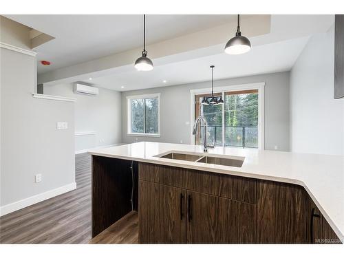 B-990 1St St, Courtenay, BC - Indoor Photo Showing Kitchen With Double Sink