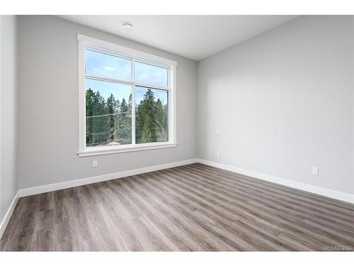 B-990 1St St, Courtenay, BC - Indoor Photo Showing Other Room