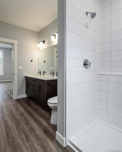 B-990 1St St, Courtenay, BC - Indoor Photo Showing Bathroom