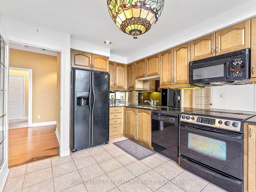 1506-1101 Leslie St, Toronto, ON - Indoor Photo Showing Kitchen