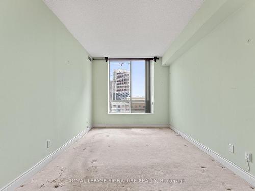 1506-1101 Leslie St, Toronto, ON - Indoor Photo Showing Other Room