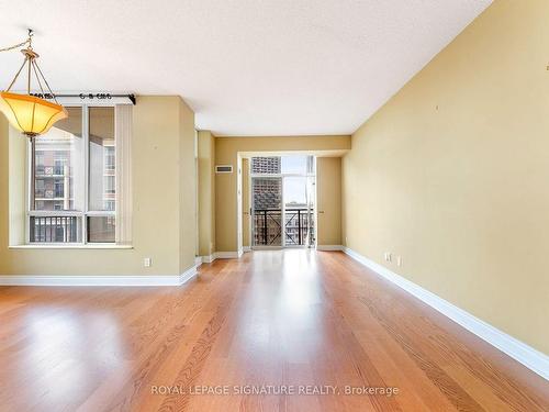 1506-1101 Leslie St, Toronto, ON - Indoor