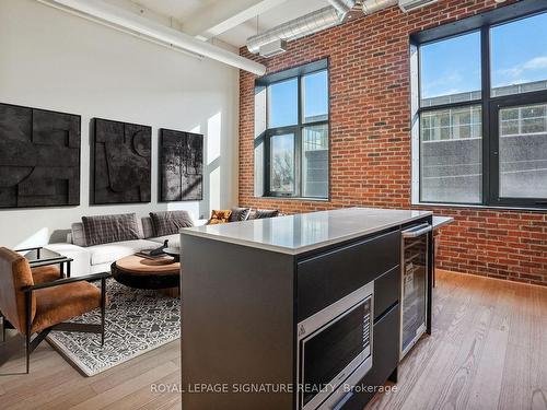 403-150 Logan Ave, Toronto, ON - Indoor