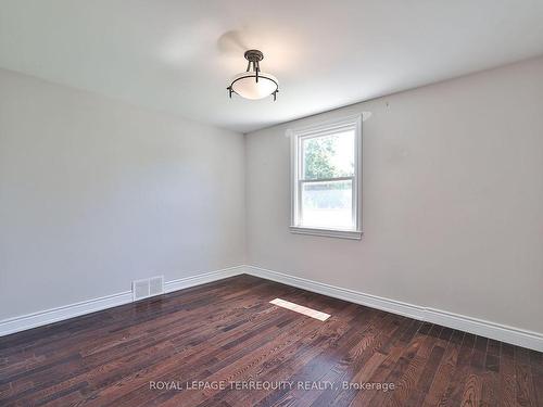 13 Bardwell Cres, Toronto, ON - Indoor Photo Showing Other Room