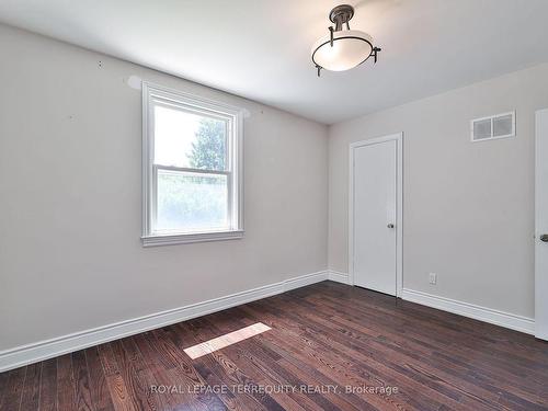 13 Bardwell Cres, Toronto, ON - Indoor Photo Showing Other Room