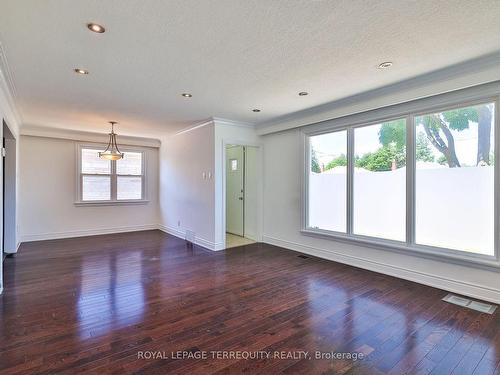 13 Bardwell Cres, Toronto, ON - Indoor Photo Showing Other Room