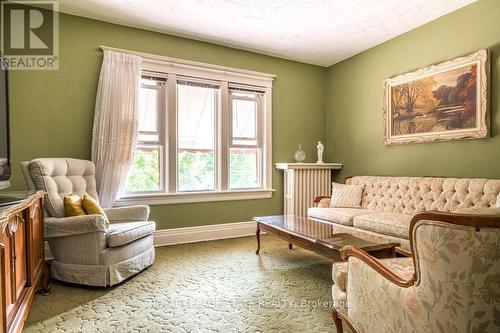 178 St Clair Boulevard, Hamilton (St. Clair), ON - Indoor Photo Showing Living Room