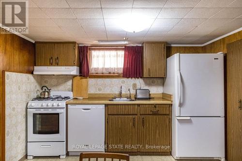 178 St Clair Boulevard, Hamilton (St. Clair), ON - Indoor Photo Showing Kitchen