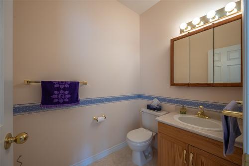 804-2245 Atkinson Street, Penticton, BC - Indoor Photo Showing Bathroom