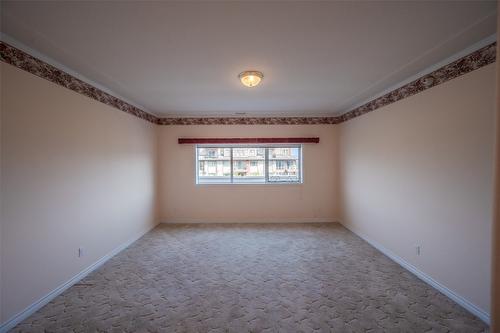 804-2245 Atkinson Street, Penticton, BC - Indoor Photo Showing Other Room