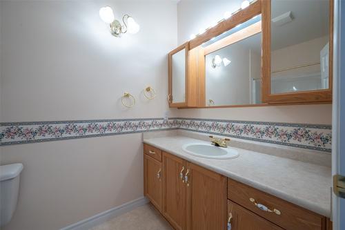 804-2245 Atkinson Street, Penticton, BC - Indoor Photo Showing Bathroom