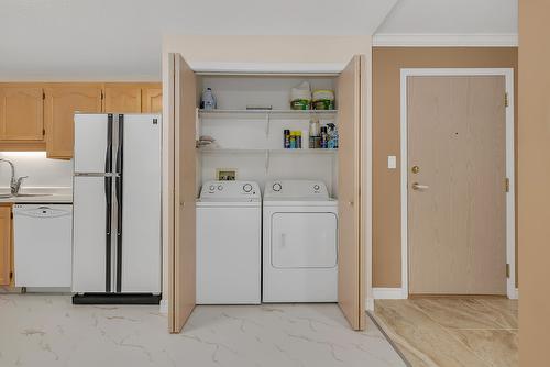 100-2477 Ingram Road, West Kelowna, BC - Indoor Photo Showing Laundry Room