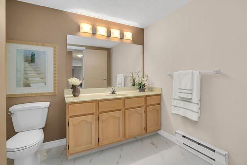 100-2477 Ingram Road, West Kelowna, BC - Indoor Photo Showing Bathroom