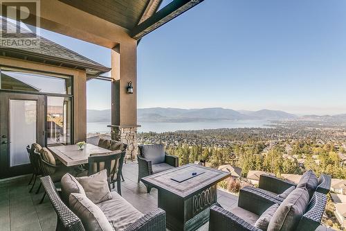 734 Kuipers Crescent, Kelowna, BC - Outdoor With Exterior