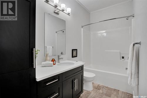 110 545 Hassard Close, Saskatoon, SK - Indoor Photo Showing Bathroom