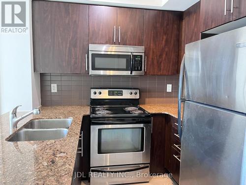 4501 - 65 Bremner Boulevard, Toronto, ON - Indoor Photo Showing Kitchen With Double Sink