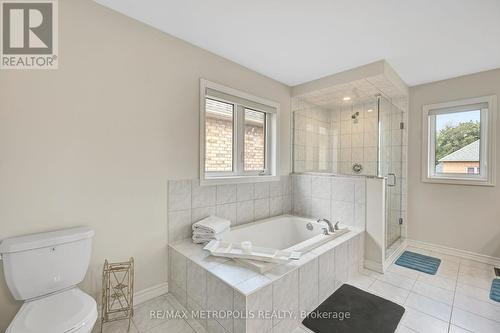 15 Douglas Kemp Crescent, Clarington (Bowmanville), ON - Indoor Photo Showing Bathroom