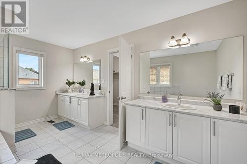 15 Douglas Kemp Crescent, Clarington (Bowmanville), ON - Indoor Photo Showing Bathroom