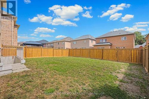 15 Douglas Kemp Crescent, Clarington (Bowmanville), ON - Outdoor