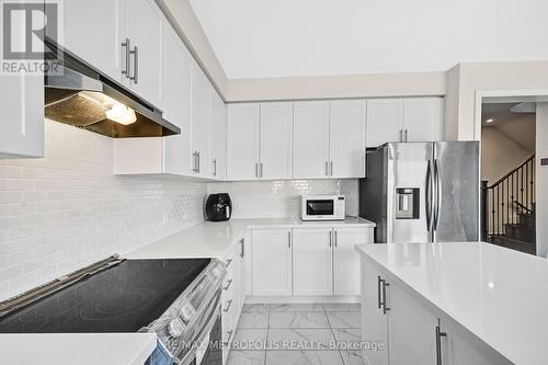 15 Douglas Kemp Crescent, Clarington (Bowmanville), ON - Indoor Photo Showing Kitchen With Stainless Steel Kitchen With Upgraded Kitchen