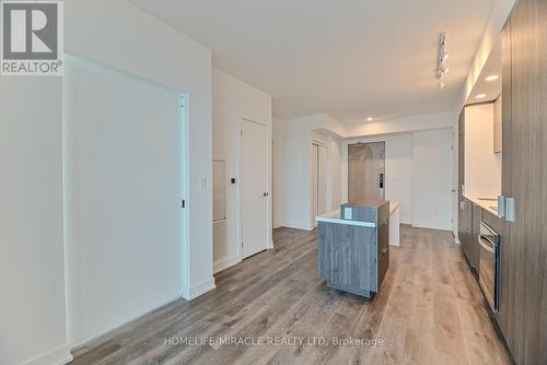 1706 - 370 Martha Street, Burlington (Brant), ON - Indoor Photo Showing Other Room