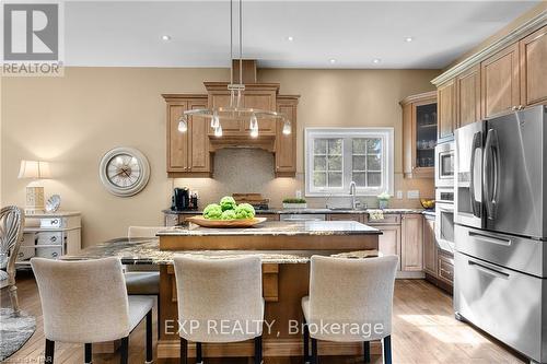 43 - 3232 Montrose Road, Niagara Falls, ON - Indoor Photo Showing Dining Room