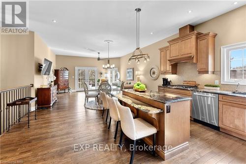 43 - 3232 Montrose Road, Niagara Falls, ON - Indoor Photo Showing Kitchen With Upgraded Kitchen