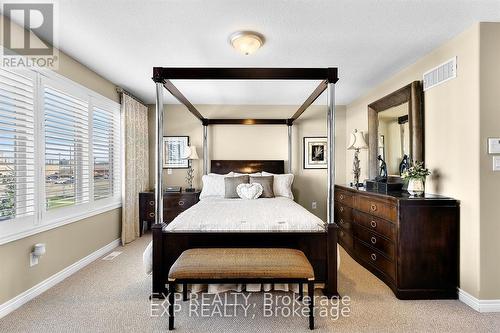 4776 Victor Drive, Niagara Falls, ON - Indoor Photo Showing Bedroom