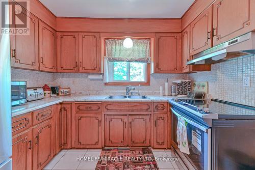 5183 First Line, Erin, ON - Indoor Photo Showing Kitchen With Double Sink