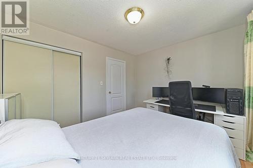 5640 Rosaline Road, Burlington (Orchard), ON - Indoor Photo Showing Bedroom