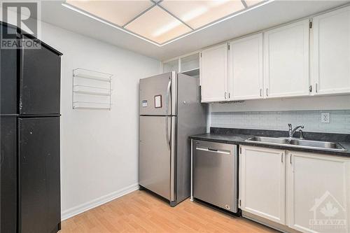 500 Laurier Avenue Unit#903, Ottawa, ON - Indoor Photo Showing Kitchen With Double Sink