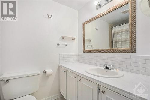 500 Laurier Avenue Unit#903, Ottawa, ON - Indoor Photo Showing Bathroom