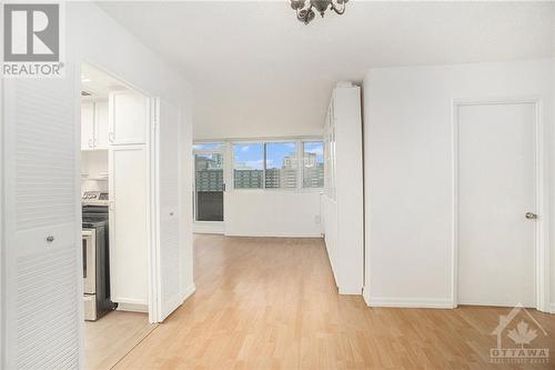 500 Laurier Avenue Unit#903, Ottawa, ON - Indoor Photo Showing Other Room