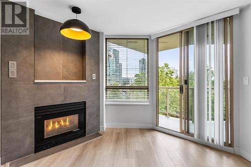 707 1199 Eastwood Street, Coquitlam, BC - Indoor Photo Showing Living Room With Fireplace