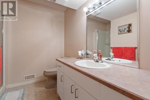 109 Uplands Drive, Kaleden, BC - Indoor Photo Showing Bathroom