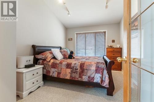 109 Uplands Drive, Kaleden, BC - Indoor Photo Showing Bedroom