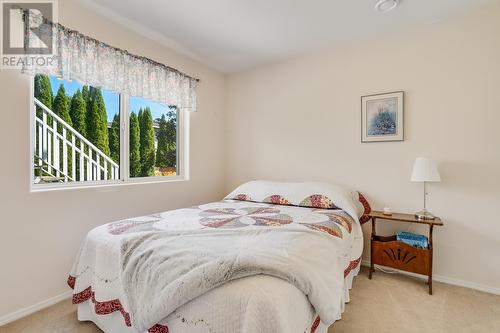 4275 Simeon Court, Kelowna, BC - Indoor Photo Showing Bedroom