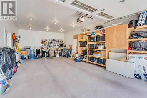 4275 Simeon Court, Kelowna, BC - Indoor Photo Showing Garage