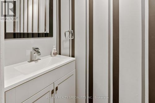 3265 Paul Henderson Drive, Mississauga (Churchill Meadows), ON - Indoor Photo Showing Bathroom