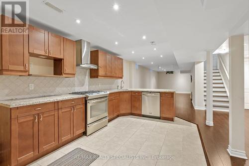 3265 Paul Henderson Drive, Mississauga (Churchill Meadows), ON - Indoor Photo Showing Kitchen