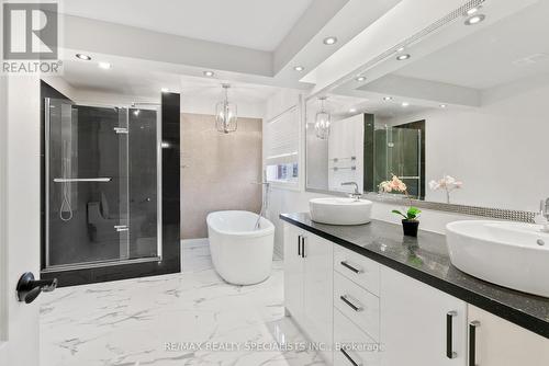 3265 Paul Henderson Drive, Mississauga (Churchill Meadows), ON - Indoor Photo Showing Bathroom