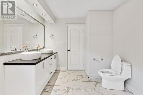 3265 Paul Henderson Drive, Mississauga (Churchill Meadows), ON - Indoor Photo Showing Bathroom