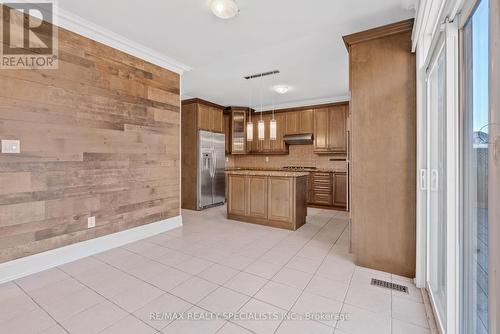 3265 Paul Henderson Drive, Mississauga (Churchill Meadows), ON - Indoor Photo Showing Kitchen